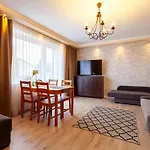 Anastazja 3*