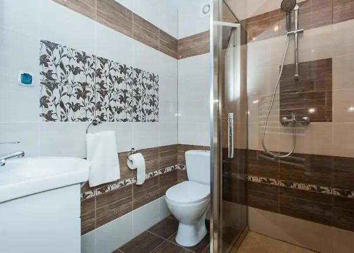 Anastazja Pensión 3*